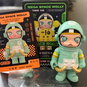SECRET “Wish Bear” Space Molly Series 2